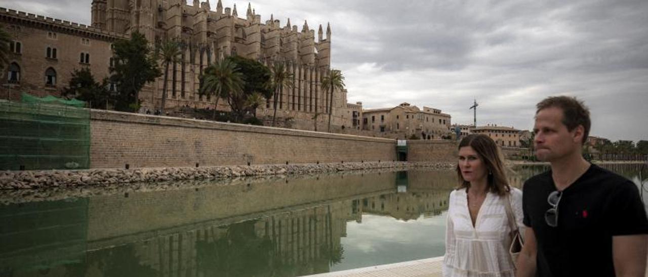 Las jornadas nubladas están elevando la presencia de turistas en Palma.