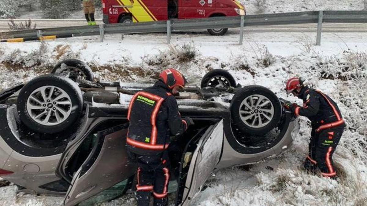 Accidente de tráfico por la nieve