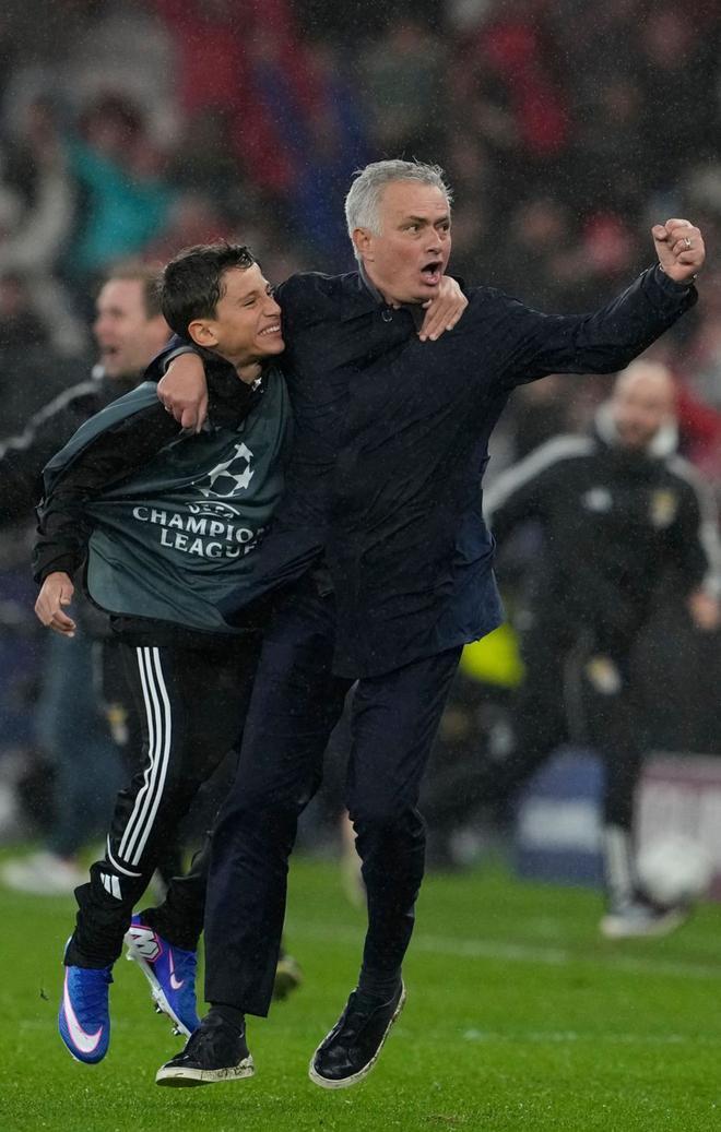 Mou obre noves i velles ferides