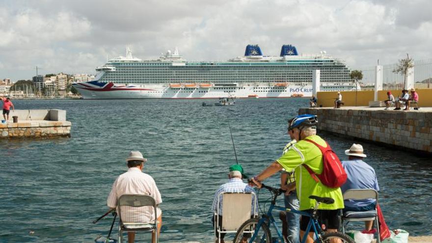 Desembarco de 3.600 turistas en Cartagena