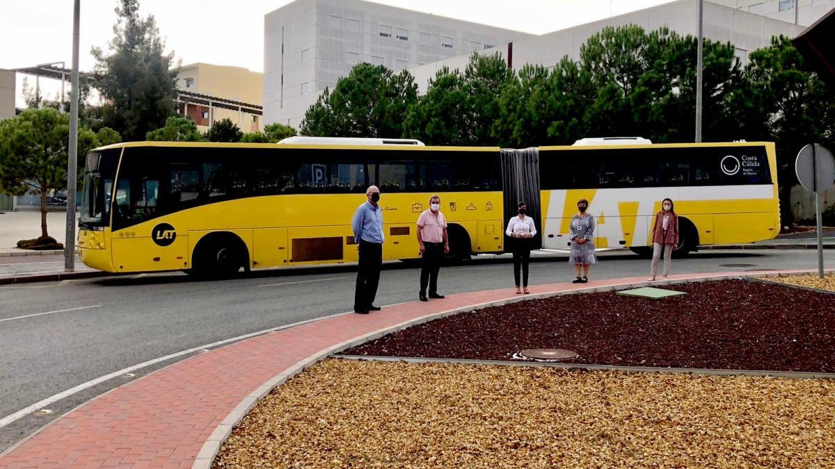 Los buses que conectan con el campus de Espinardo serán de alta capacidad