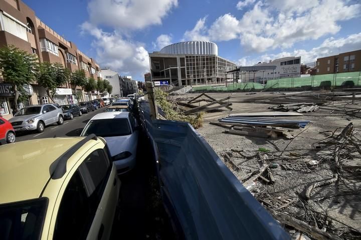 EDIFICIO A MEDIO HACER DEL PALACIO DE ...