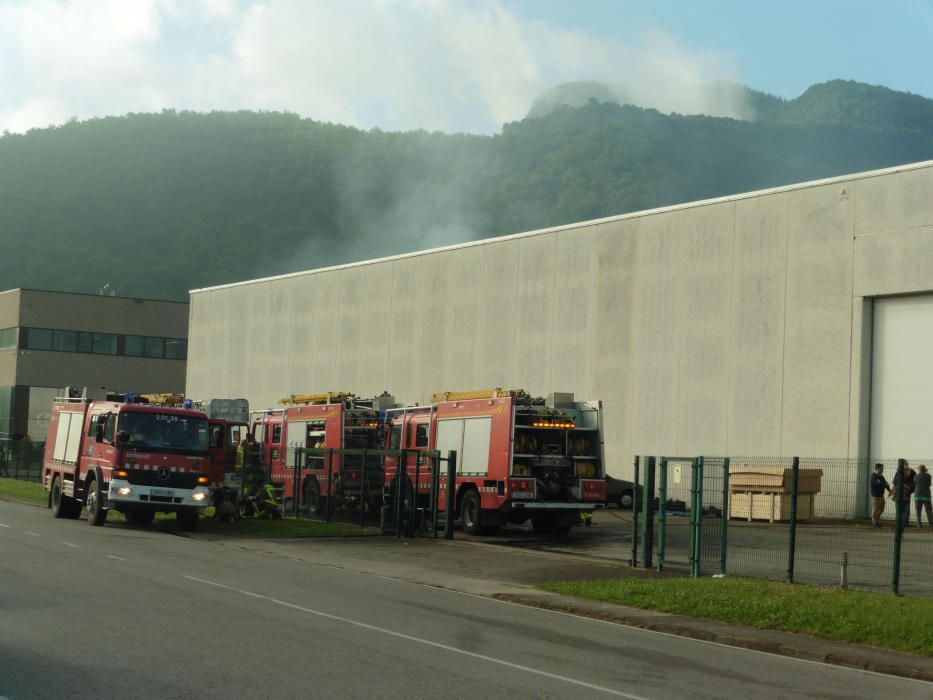 Incendi en una filatura de Les Preses