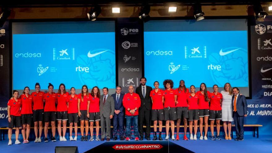 La selección femenina, rumbo a Tenerife a por el Mundial
