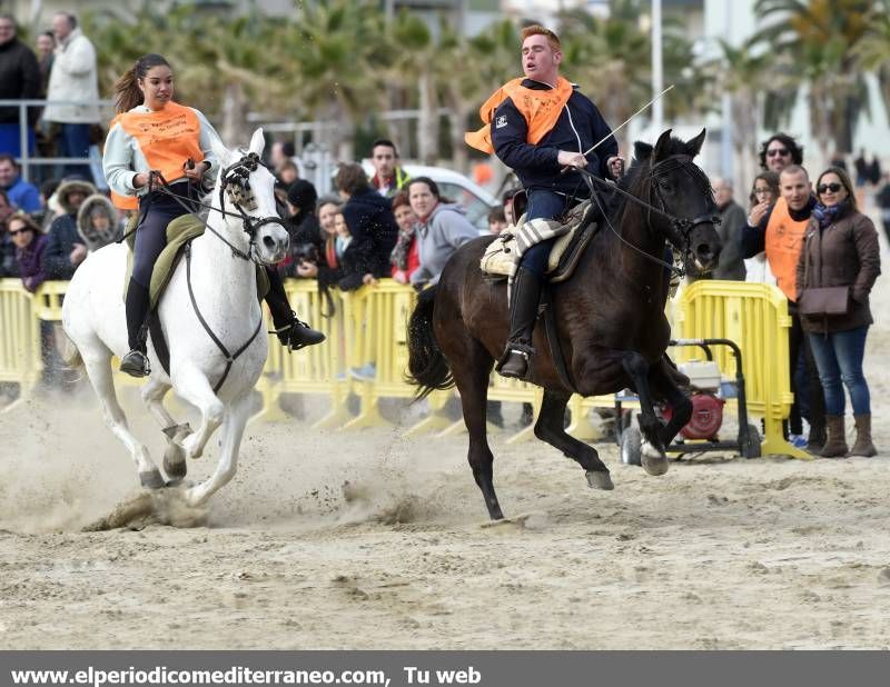 GALERÍA DE FOTOS -- Orpesa celebra Sant Antoni con carreras y bendición de animales