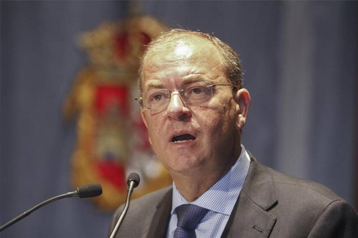 El ministro de Defensa ratifica el futuro del Cefot de Cáceres como centro de formación de tropa