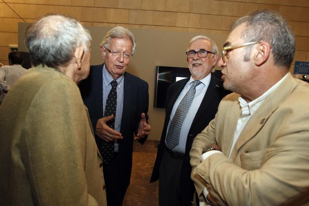 Entrega del premio Julio González a Andreu Alfaro