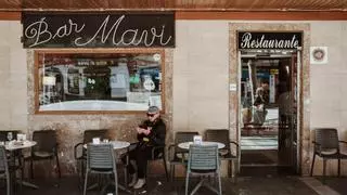 El bar Mavi, la misma casa de comidas en Palma a punto de cumplir 70 años: 'variats', nocturnos y menú de marqués a precio de currante