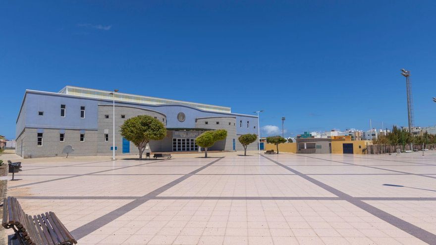 El polideportivo de Arinaga se reforma y amplía con su primer gimnasio