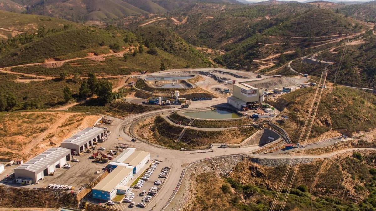 Sandfire MATSA cuenta hoy día con tres minas subterráneas en operación. Ubicadas en la provincia de Huelva, las minas Aguas Teñidas y Magdalena se encuentran en el término municipal de Almonaster la Real, mientras que mina Sotiel se halla en Calañas.