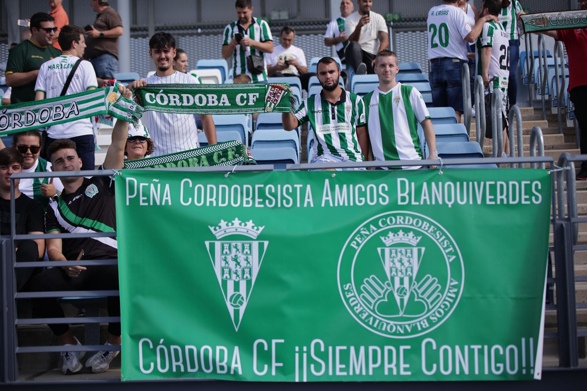 Los aficionados en el Real Madrid Castilla.Córdoba CF