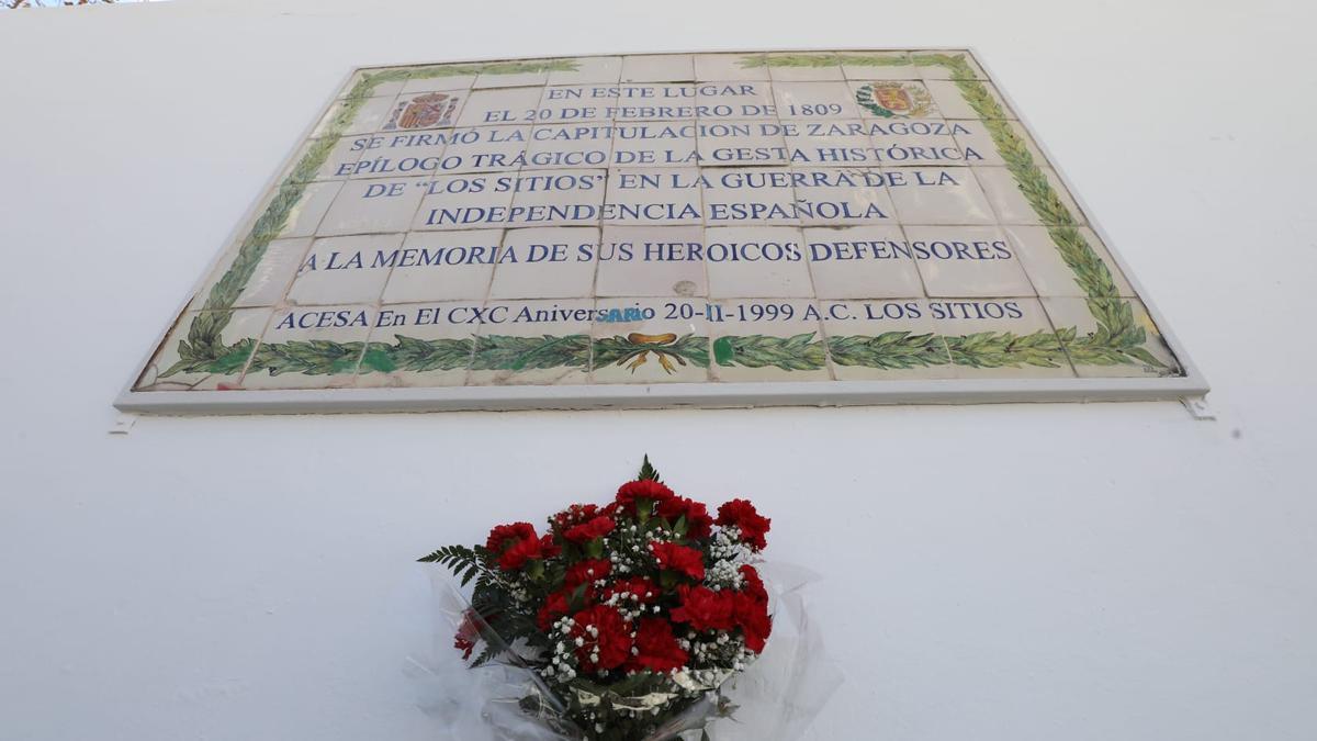 Placa conmemorativa de la capitulación de Zaragoza