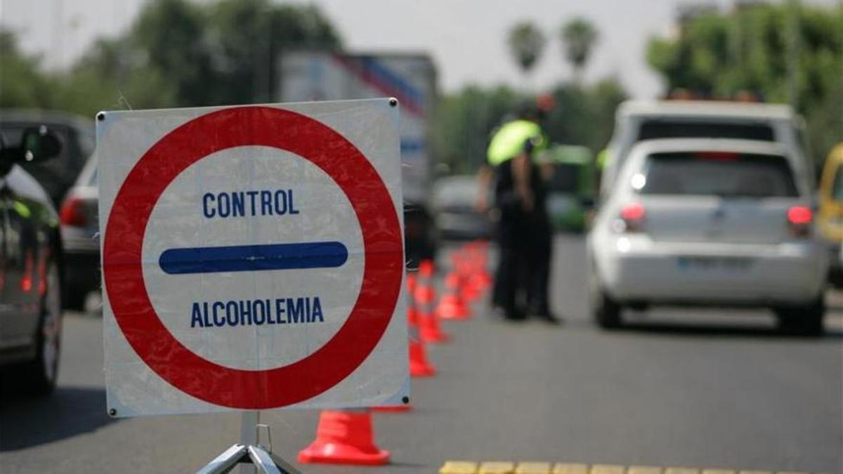 Negarse al test de alcoholemia no es delito si no hay síntomas de  embriaguez - Diario Córdoba