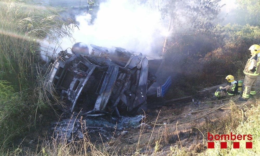 Incendi d'un camió a Orriols