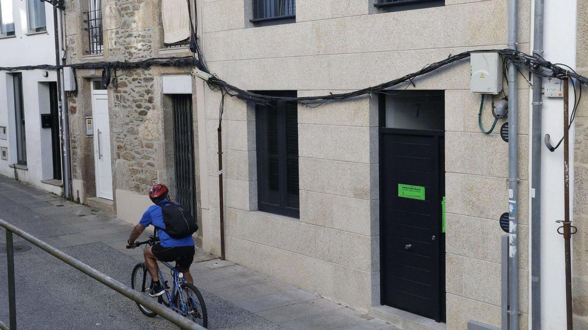 Pisos turísticos clausurados por el Concello de Santiago.