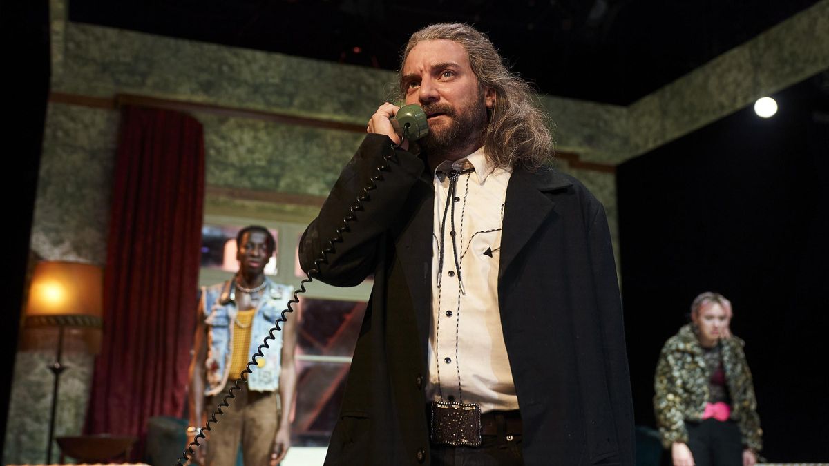 Pol López vuelve a McDonagh con 'La mà', una comedia oscura situada en la América profunda