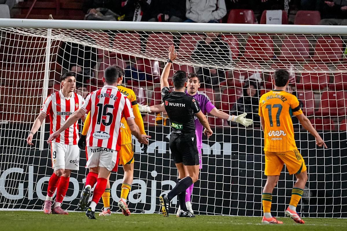 Muresan Muresan decreta libre indirecto bajo las protestas de Diego Mariño