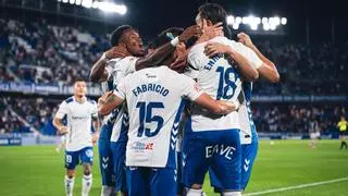 Acelerón del líder: el Tenerife golea a un rival directo