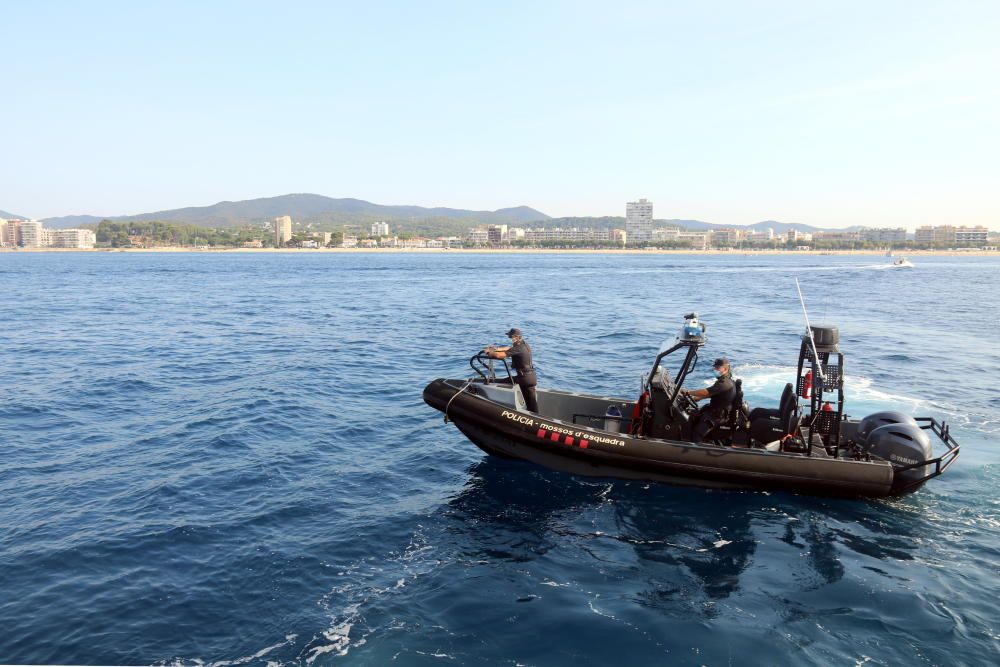 Els Mossos d'Esquadra comencen a patrullar al mar