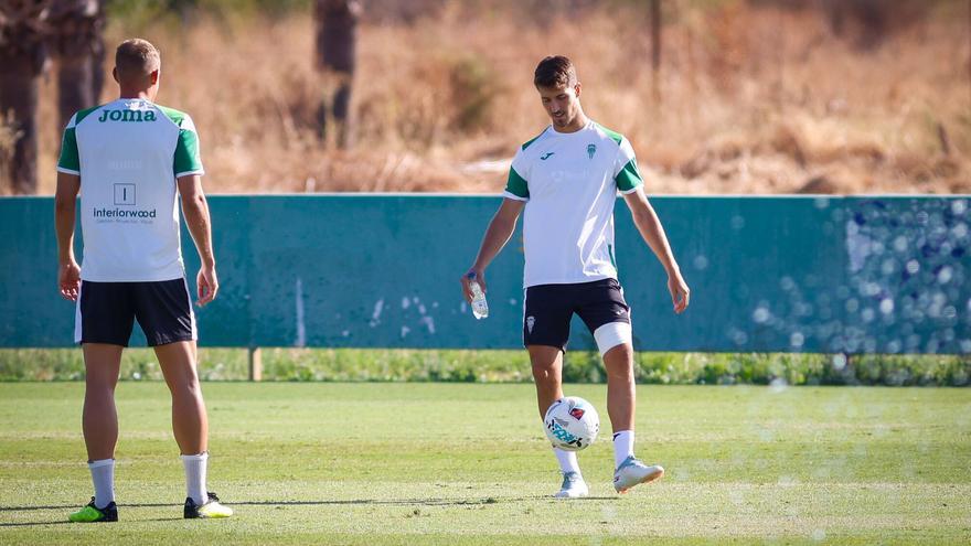 El Córdoba CF comienza a trabajar con el Racing de Santander en el horizonte