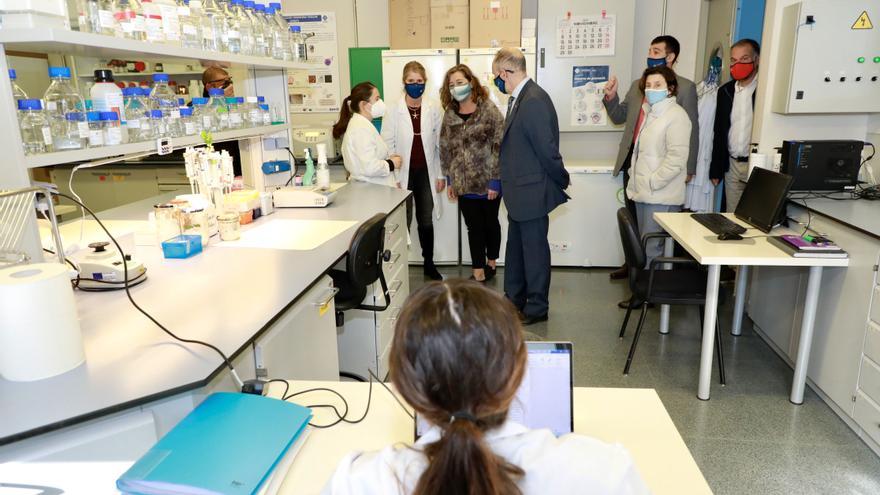El Govern garantiza un año de trabajo a jóvenes investigadores con un programa pionero