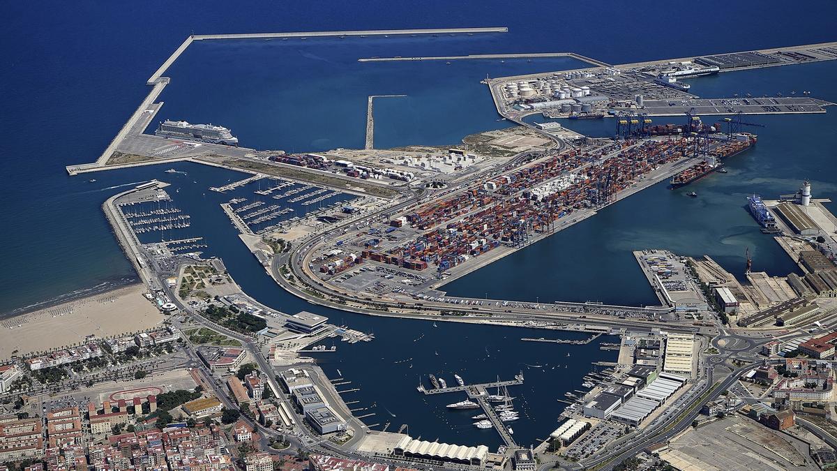 Vista aérea del puerto de València, en una imagen aérea.