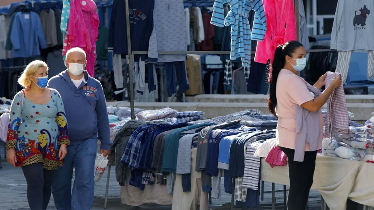 València facilitará el acceso de los comerciantes ambulantes al Plan Resistir
