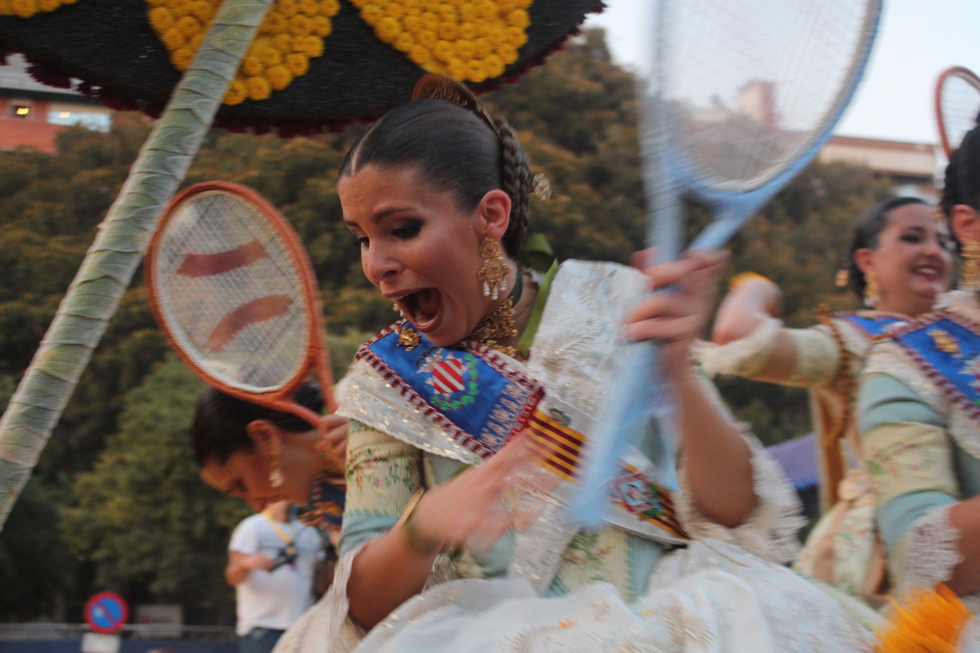 Fin de Feria para Carmen, Nerea y las cortes 2022 en la Batalla de Flores