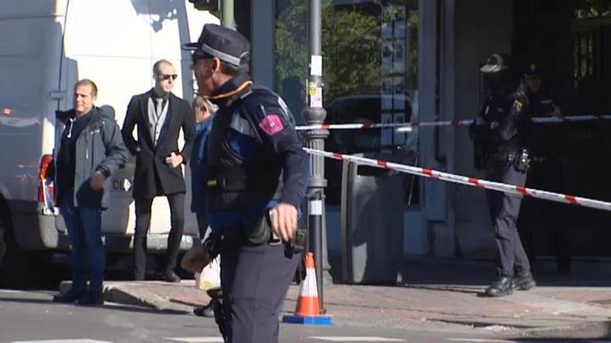 Un atracador se entrega a la Policía tras asaltar un banco en Madrid