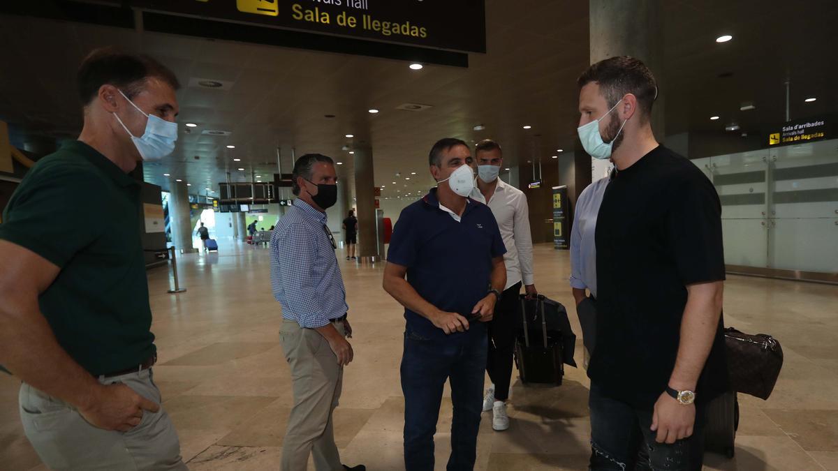 Mustafi llegó al Levante para apuntalar la defensa y así cerrar la plantilla a falta de saber si el equipo muestra carencias que obliguen a acudir otra vez al mercado.