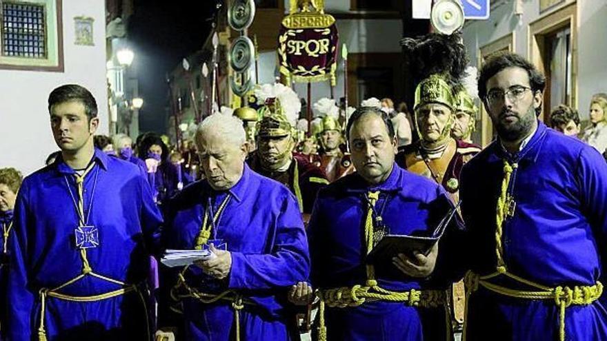 Canto durante la procesión de Jesús Nazareno en Castro del Río.