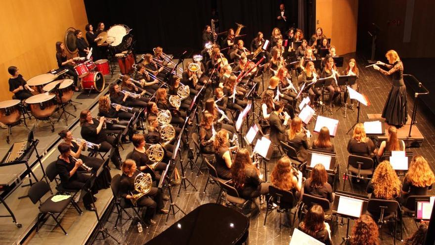 Las mujeres se hacen fuertes con la música en el Auditorio de Teulada-Moraira