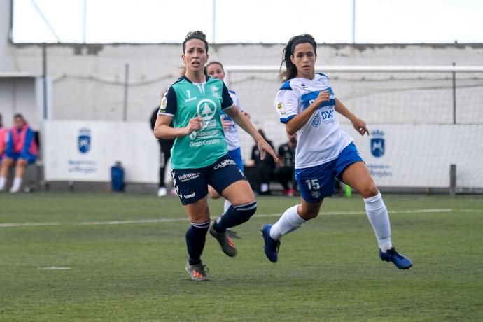 26-01-20  DEPORTES. CAMPOS DE FUTBOL MUNICIPAL DE ARGUENEGUIN. ARGUINEGUIN. MOGAN. Partido de futbol femenino entre los equipos del Femarguín contra el Tenerife B disputado en Campo de futbol Municipal de Arguineguin.  Fotos: Juan Castro  | 26/01/2020 | Fotógrafo: Juan Carlos Castro