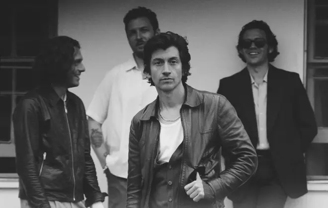 'The car', de Arctic Monkeys: un romántico e inquietante baile de máscaras
