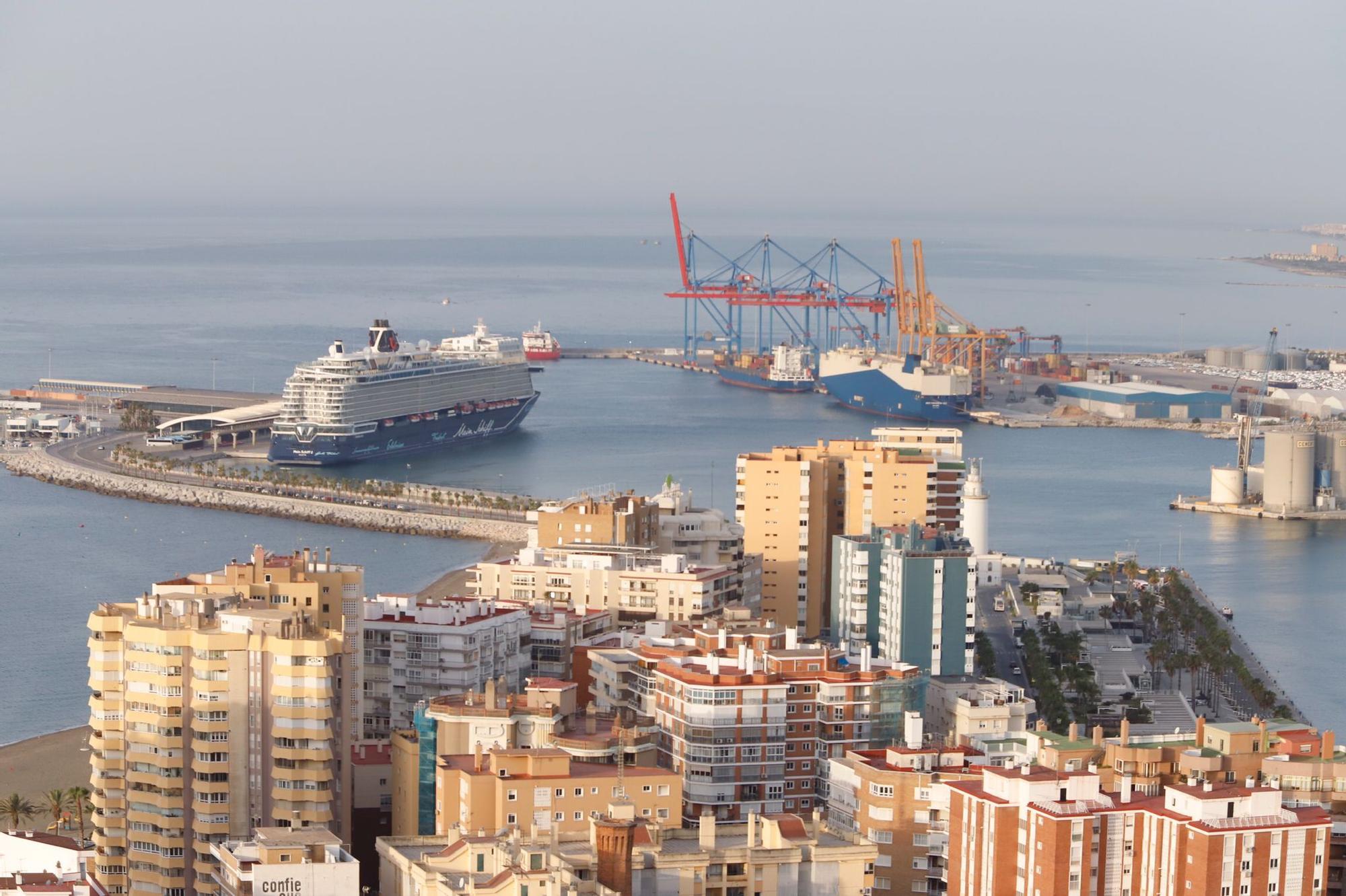 Llegada del primer crucero a Málaga tras el inicio de la pandemia
