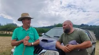 Madrugada angustiosa para los vecinos del incendio de Grado: "Metía miedo, fue una noche muy mala para todos viendo el fuego a la vera de las casas"
