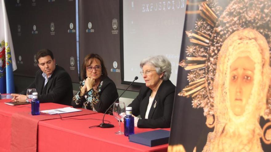 La vicealcaldesa Mari Ángeles Goitia preside la inauguración de la exposición "Soledad de Santa María"