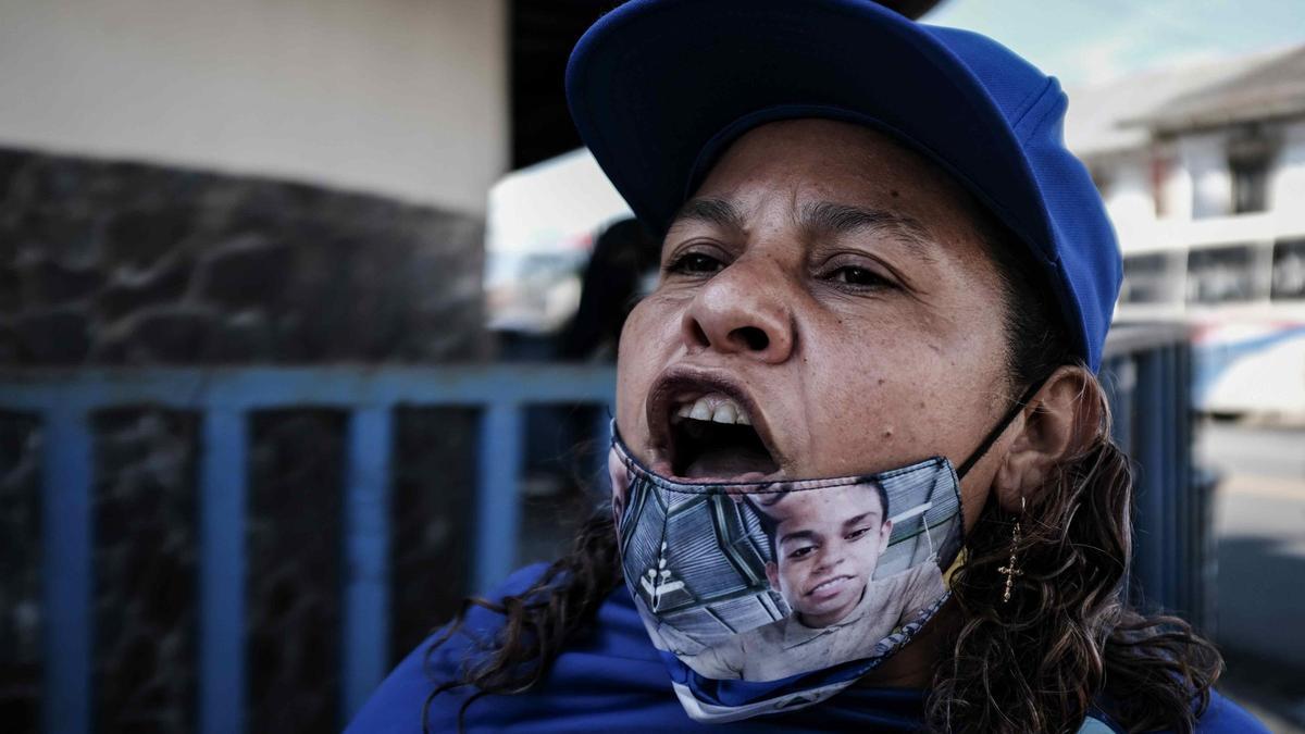 Manifestantes protestan en Nicaragua tras las elecciones.