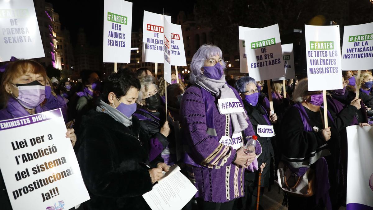 Concentración en València contra la violencia de género.