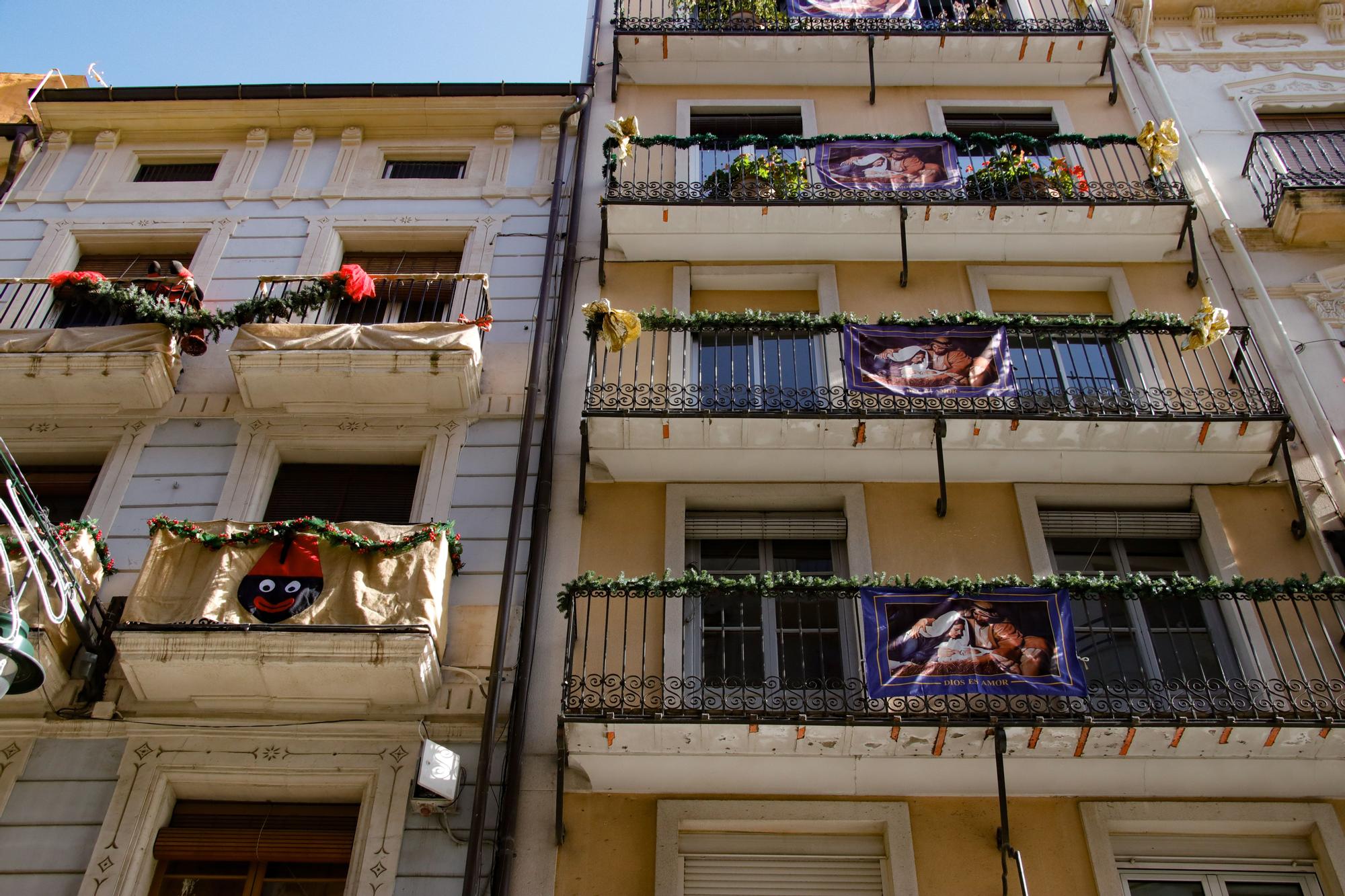 La Navidad se cuela por los balcones de Alcoy