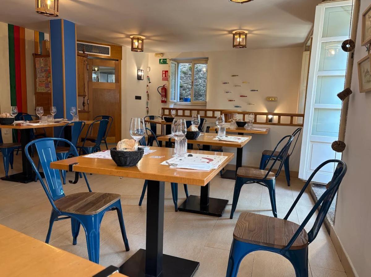 El interior del local con el menú degustación más barato de Santiago