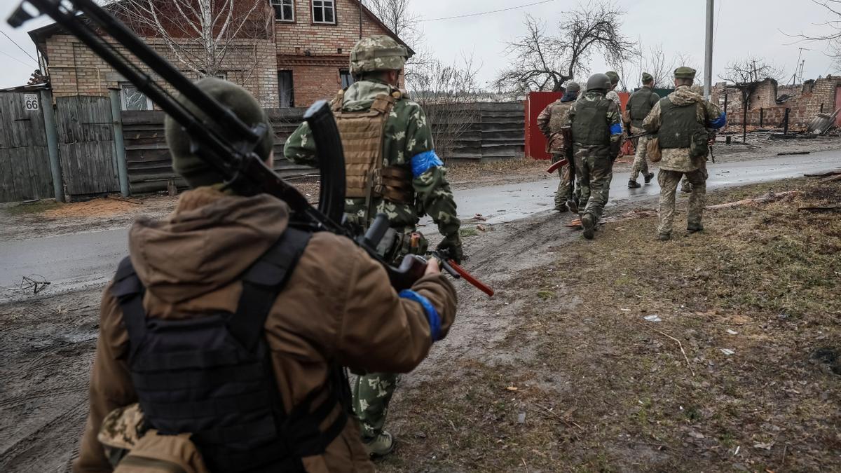 Ucrania no da ningún valor a la palabra de Rusia y sigue contraatacando en la periferia de Kiev.