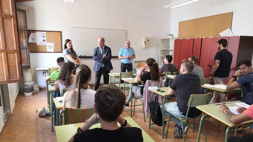 Antequera recupera las Escuelas Taller de carpintería y fontanería diez años después