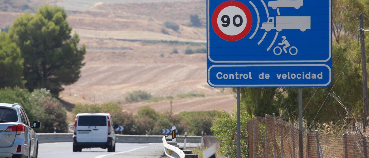 Aviso de control de velocidad mediante radar en Córdoba.