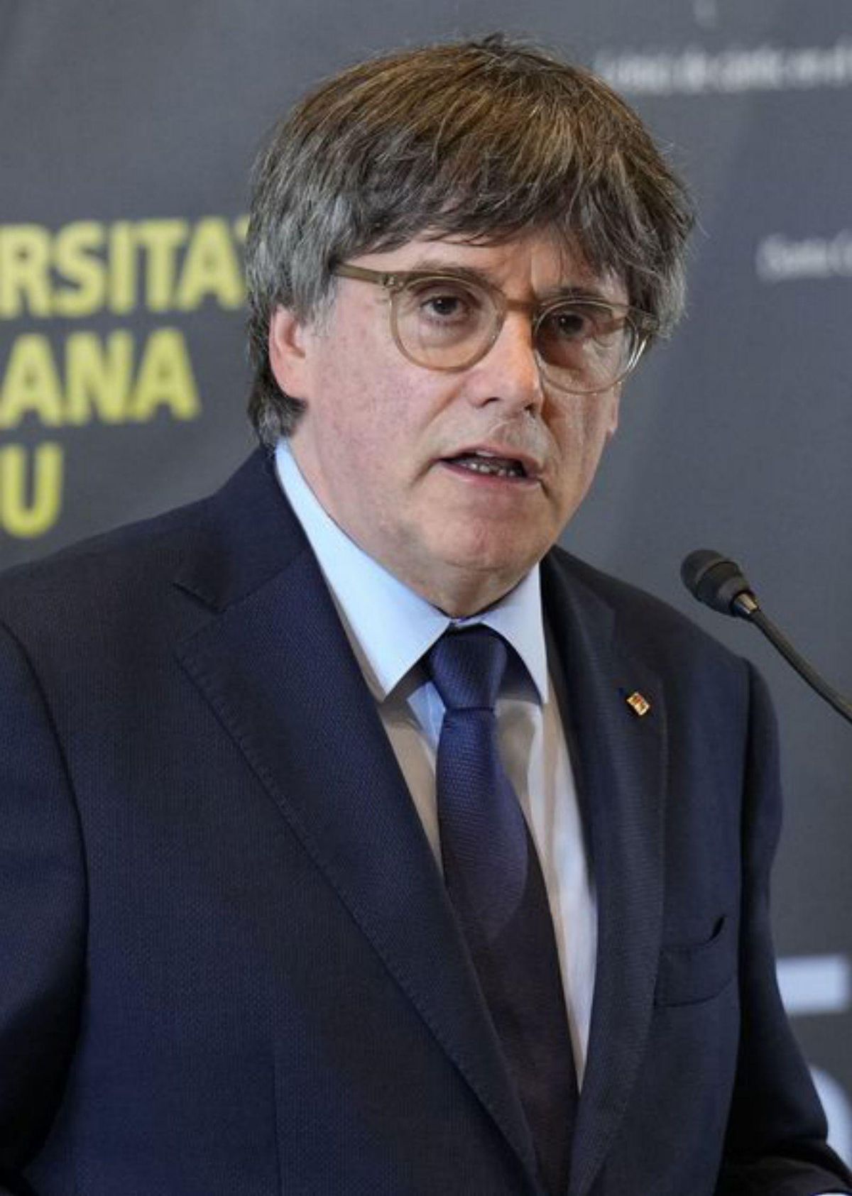 Puigdemont confia que Sánchez obtingui l’oficialitat del català a la UE