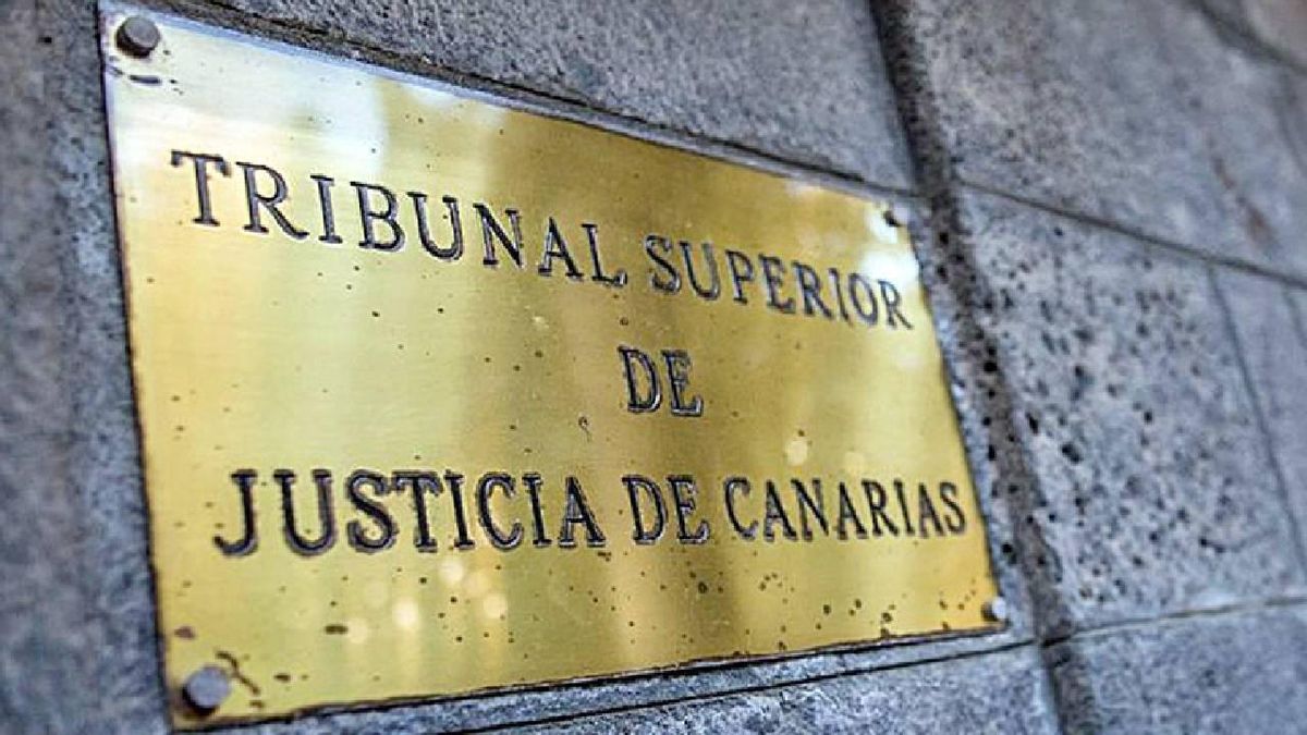 Placa de la sede del TSJC