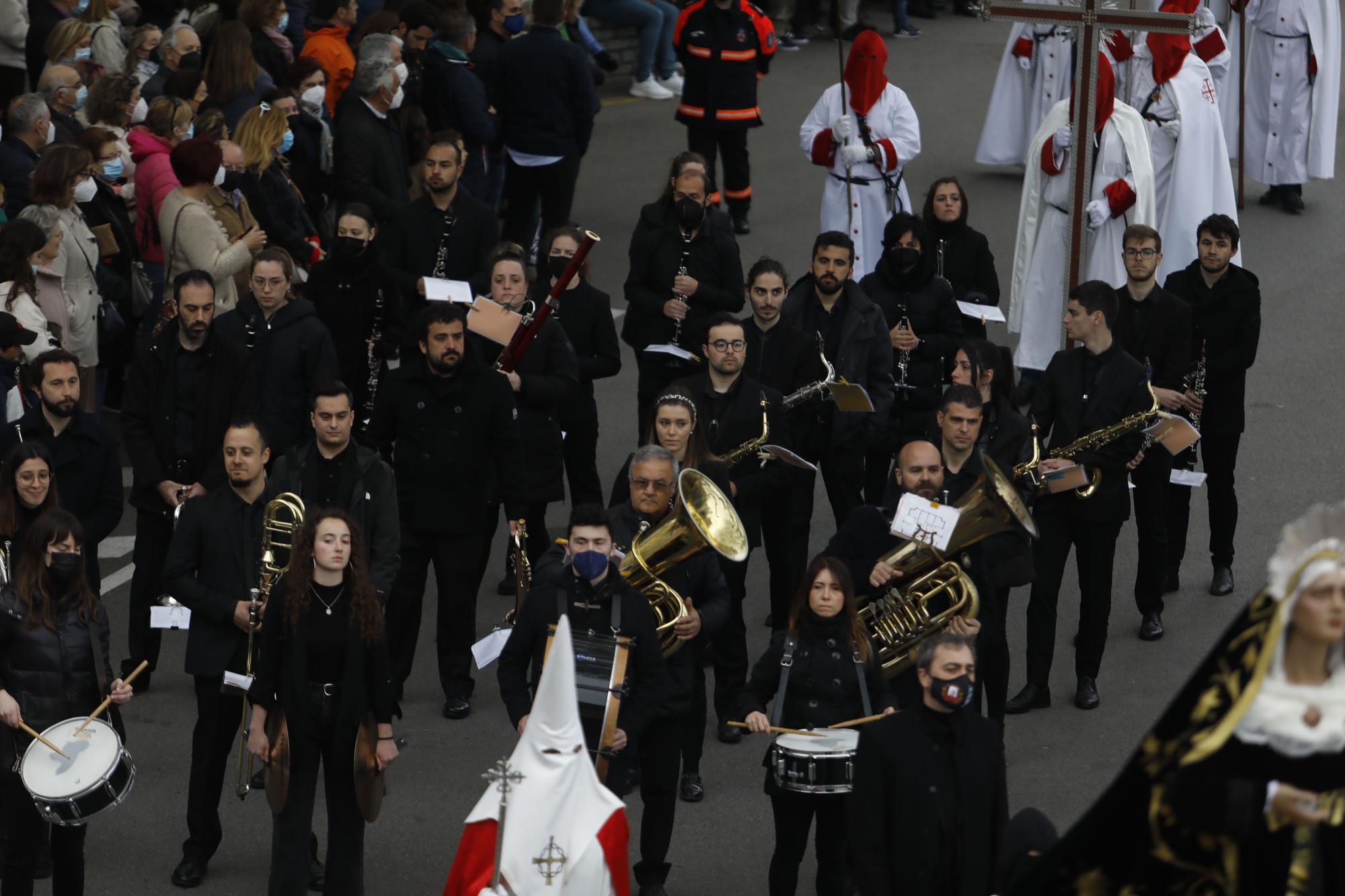 En imágenes: La procesión del Viernes Santo en Gijón