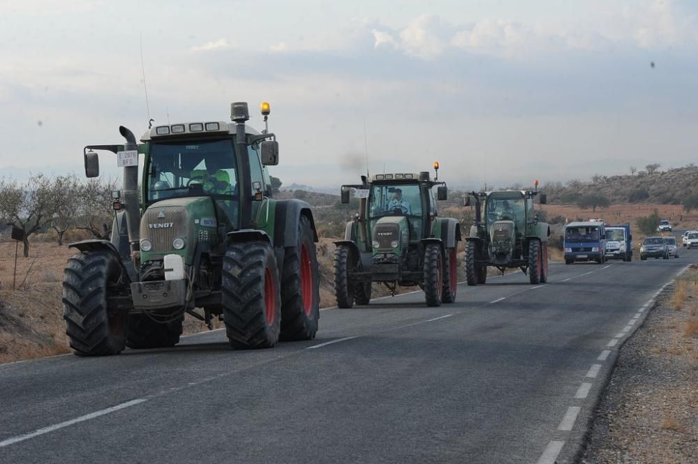 La protesta de agricultores a su paso por el Garru