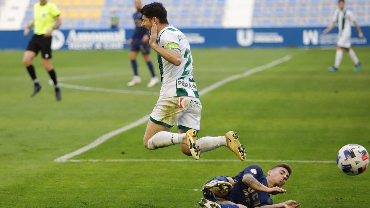 El gesto de Javi Flores que resumía la frustración del Córdoba CF