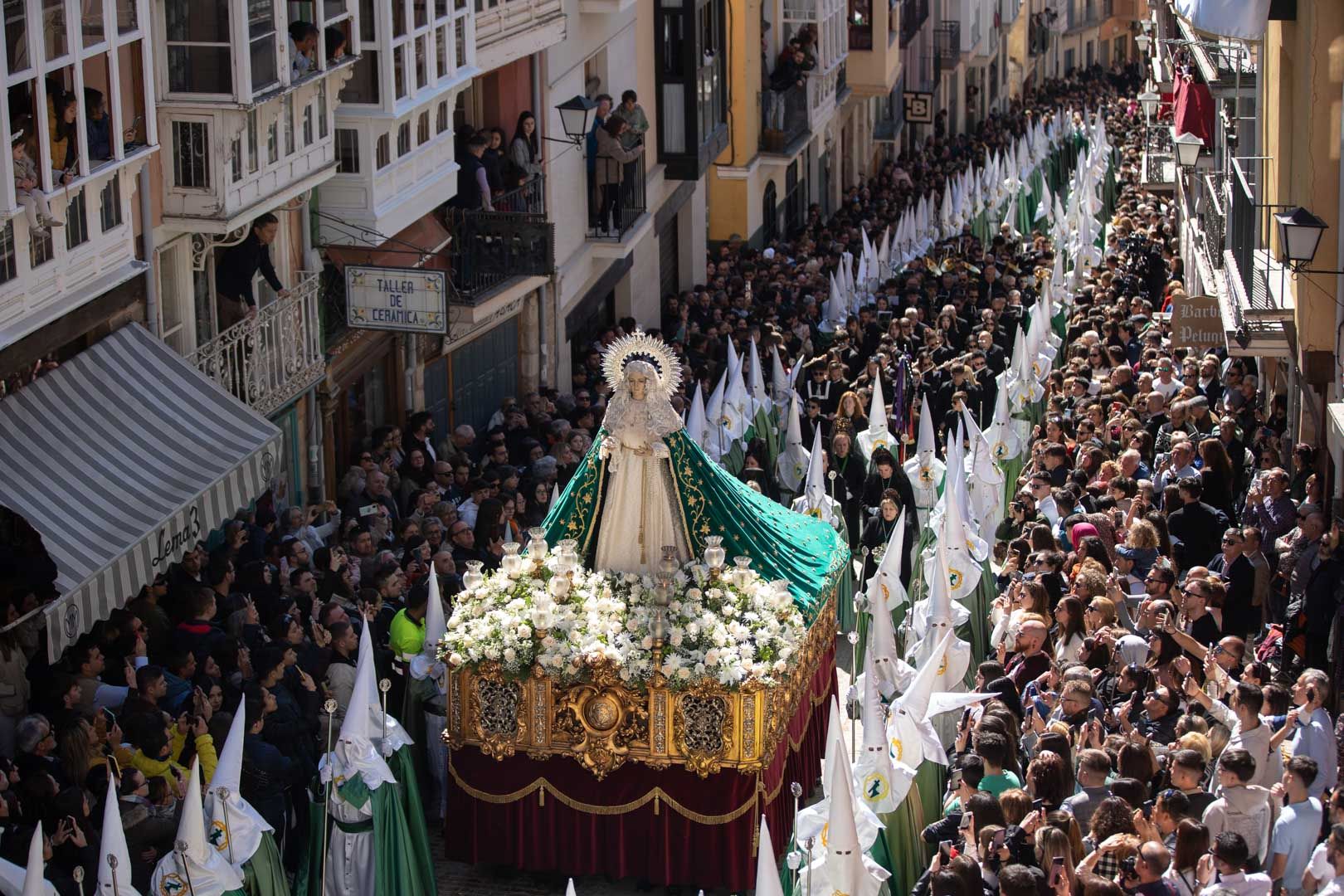 GALERÍA | Las mejores imágenes de la procesión de la Virgen de la Esperanza